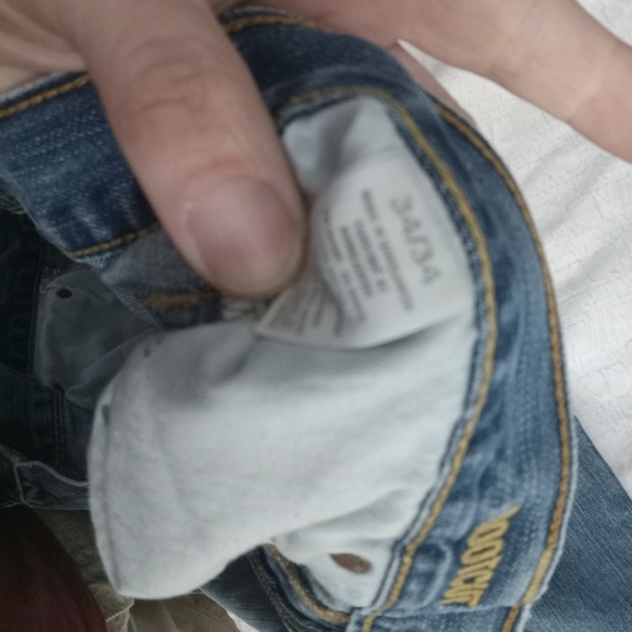 Men’s American Eagle Bootcut Jeans - Picture 2 of 3